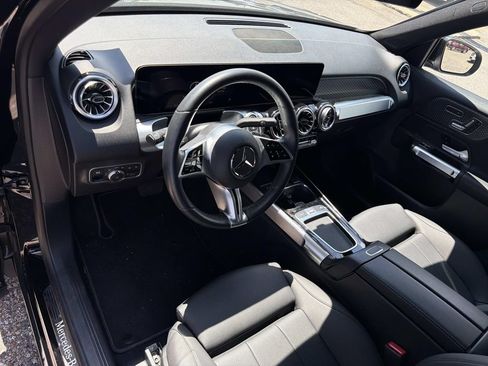Used 2025 Mercedes-Benz GLB 250 image 17