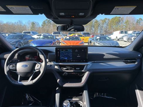 Used 2025 Ford Explorer ST-Line w/ ST-Line Street Pack image 13