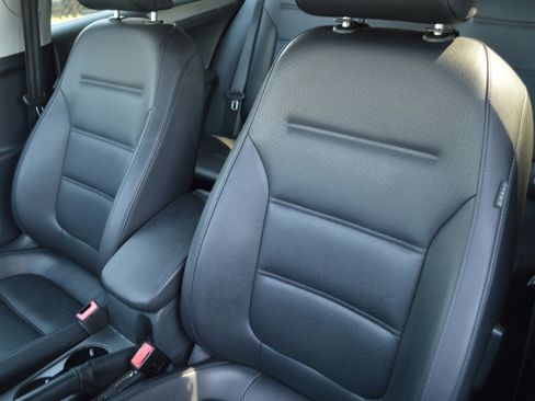 Used 2018 Volkswagen Jetta SE FWD image 27