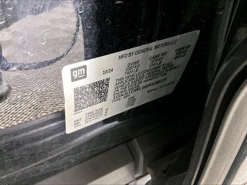 Used 2025 GMC Yukon Denali w/ Denali Reserve Package RWD image 27