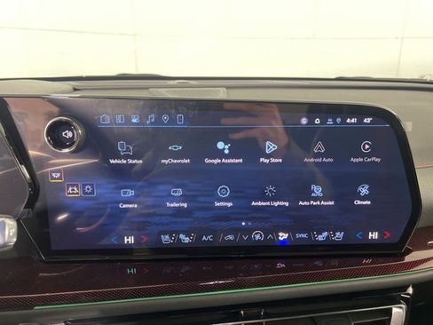 New 2026 Chevrolet Traverse RS w/ LPO, Floor Liner Package image 21