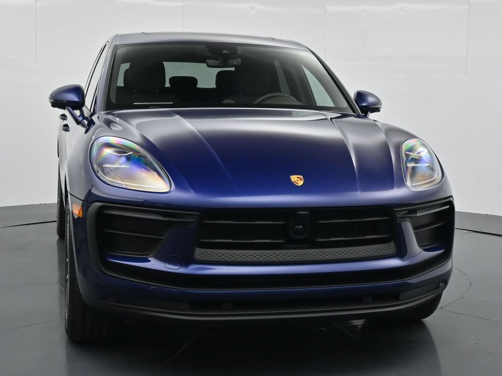 Certified 2026 Porsche Macan AWD/4WD image 10