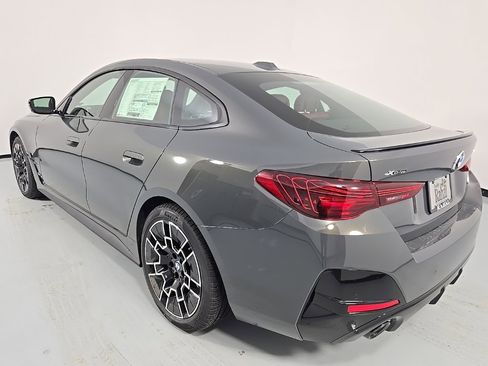 New 2026 BMW 430i xDrive w/ M Sport Package image 8