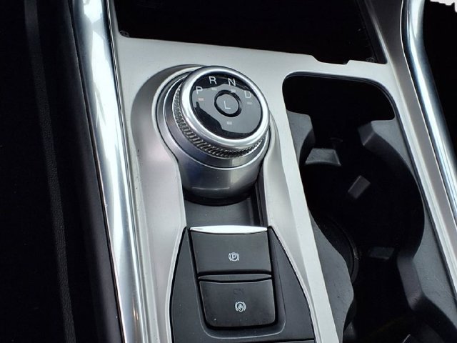 Used 2022 Ford Explorer Limited w/ Equipment Group 301A AWD/4WD image 25