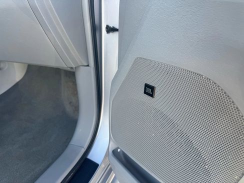 Used 2012 Toyota Sienna Limited image 82