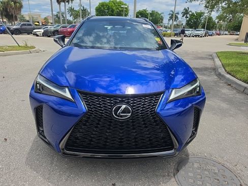 Used 2025 Lexus UX 300h FWD w/ Accessory Package (Z2) image 4