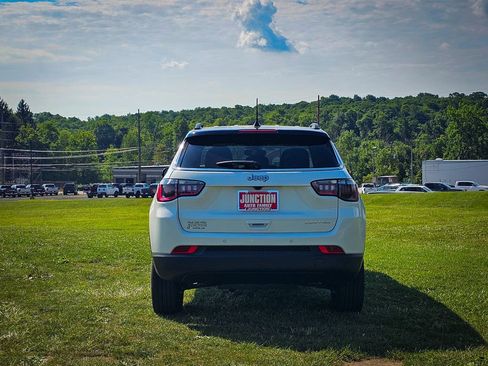 New 2026 Jeep Compass Limited AWD/4WD image 4