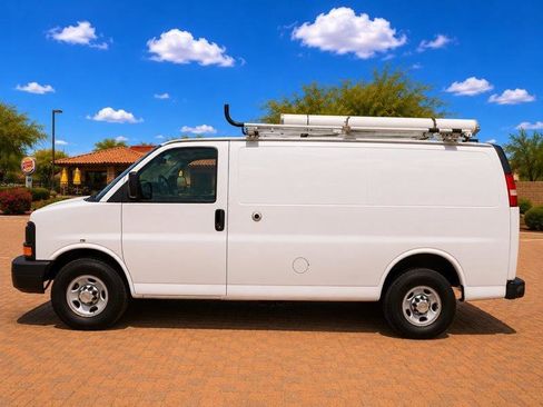Used 2013 Chevrolet Express 2500 RWD image 6