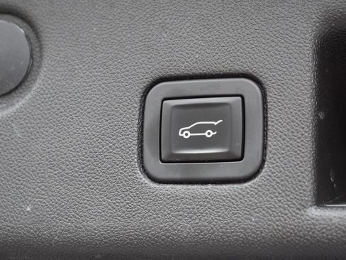 Used 2018 Chevrolet Equinox LT AWD/4WD image 11