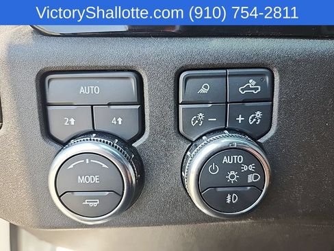 Used 2025 GMC Sierra 1500 SLT AWD/4WD image 15