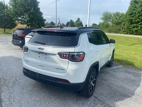 Used 2024 Jeep Compass Limited AWD/4WD image 5
