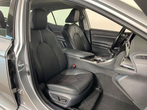 Used 2024 Toyota Camry XSE image 38