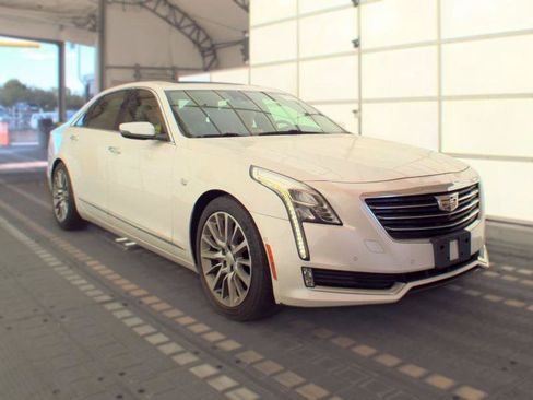 Used 2017 Cadillac CT6 Luxury AWD/4WD image 4
