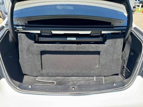 Used 2014 Mercedes-Benz E 350 4MATIC Sedan image 30