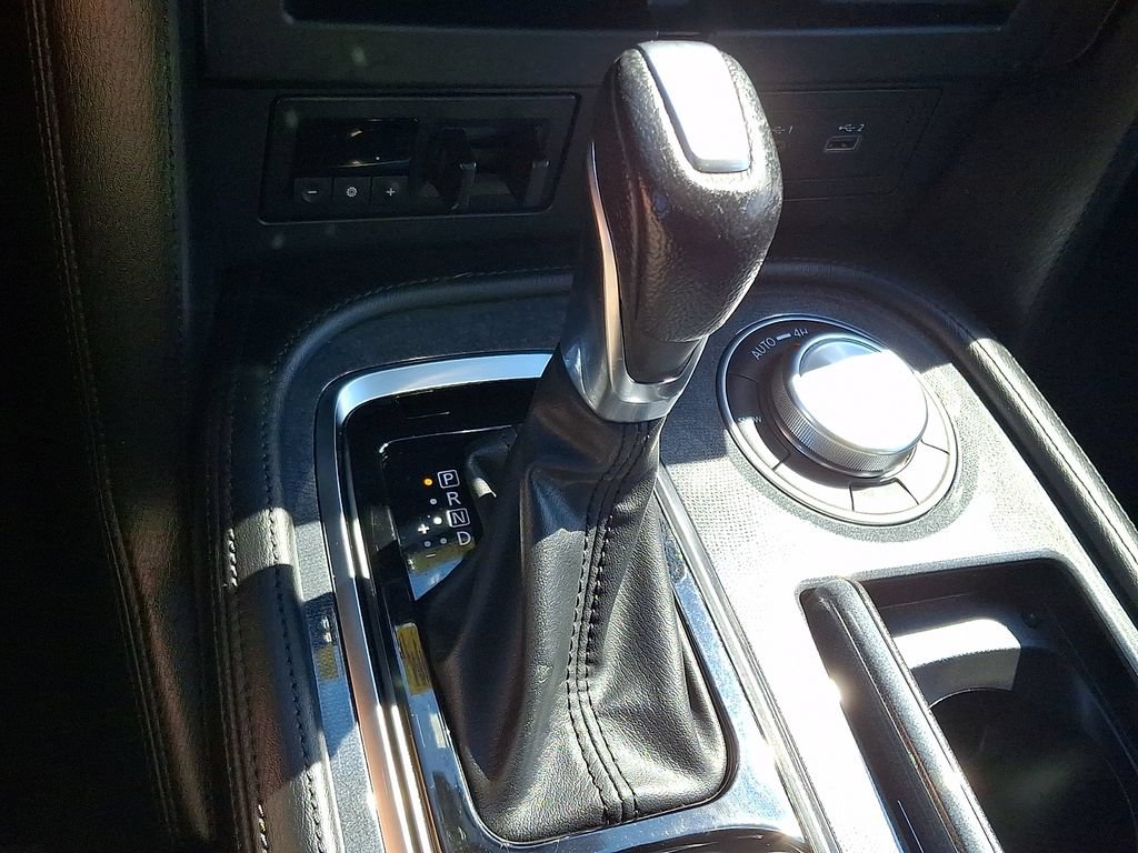 Certified 2023 Nissan Armada SL w/ Midnight Edition Package AWD/4WD image 18