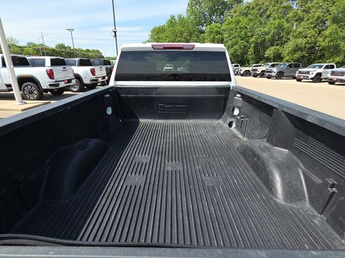 Used 2024 Chevrolet Silverado 3500 LT AWD/4WD image 8