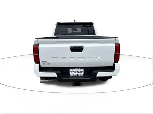 Used 2024 Toyota Tacoma SR5 AWD/4WD image 4