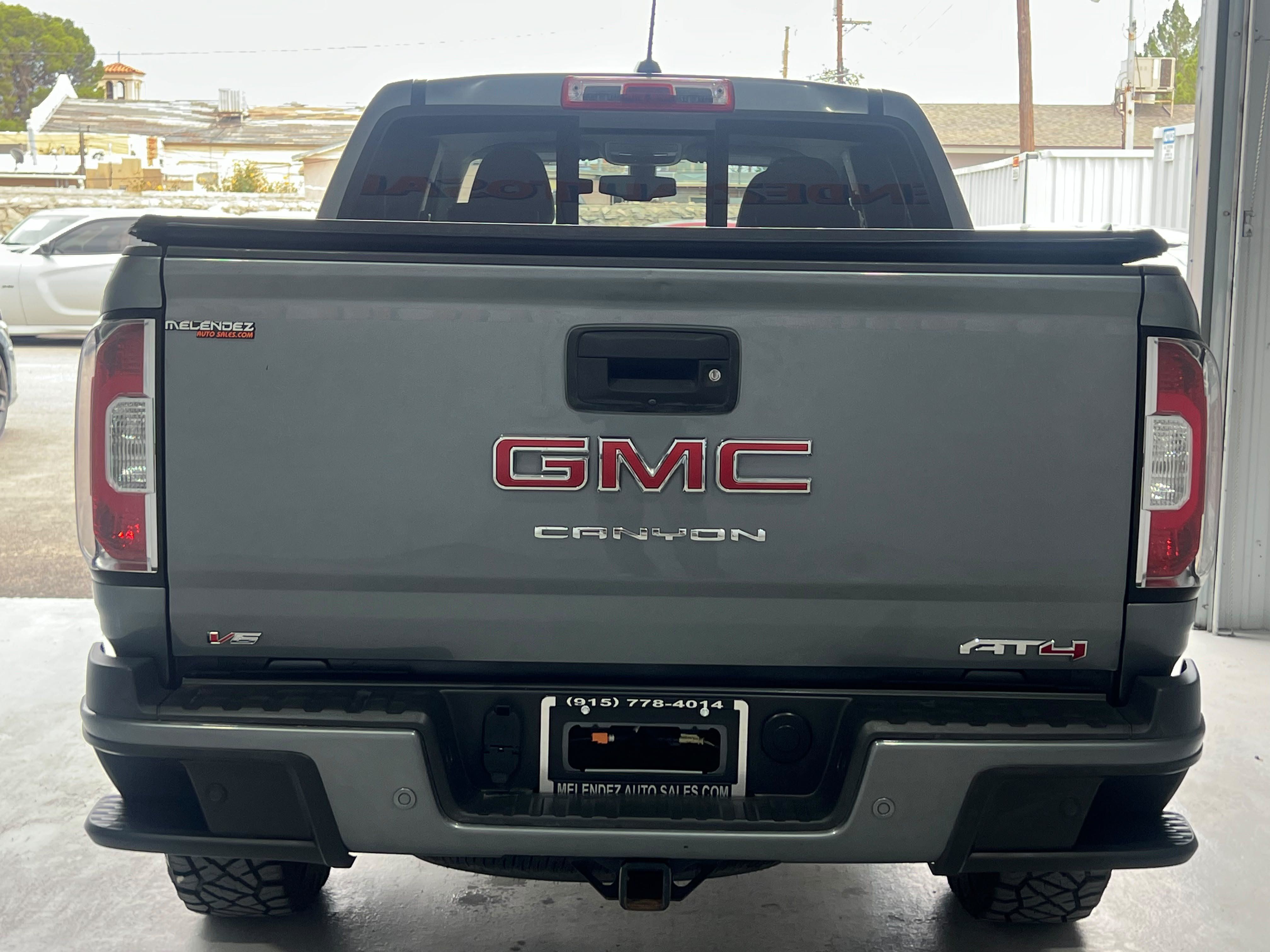 Used 2022 GMC Canyon AT4 w/ Trailering Package AWD/4WD image 4