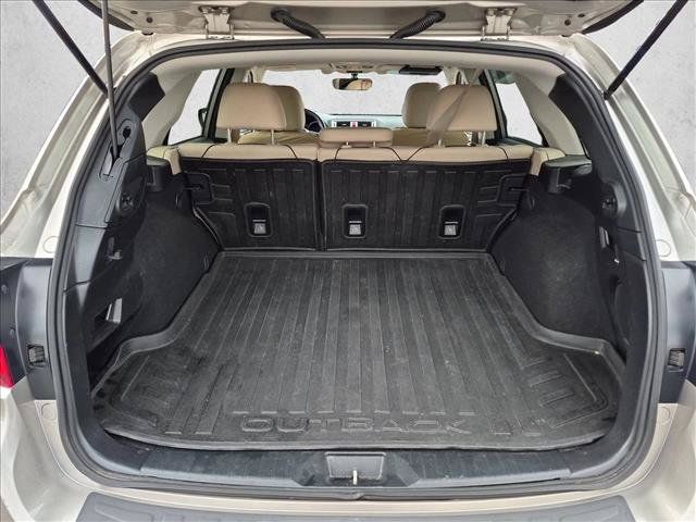 Used 2017 Subaru Outback 2.5i Limited AWD/4WD image 14