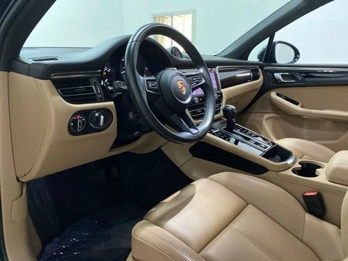 Used 2023 Porsche Macan Turbo AWD/4WD image 18