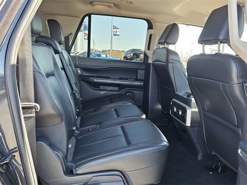 Used 2024 Ford Expedition Max XLT image 16