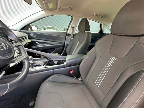 Used 2022 Hyundai Elantra SEL w/ Convenience Package image 22