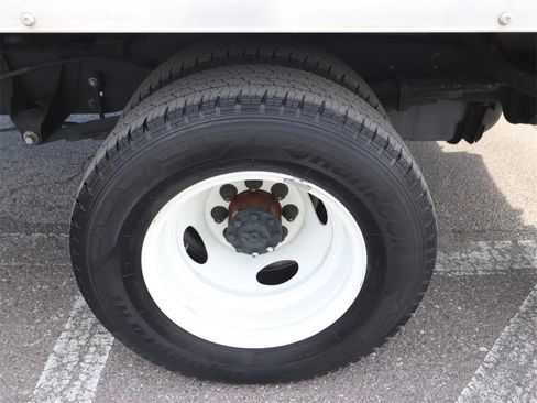 Used 2023 Ford E-350 and Econoline 350 Super Duty w/ Power Windows & Locks Group image 16