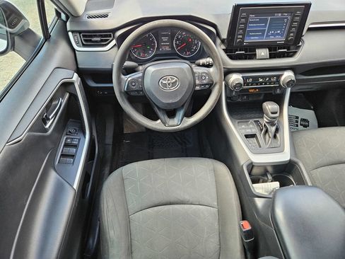 Certified 2022 Toyota RAV4 XLE w/ Convenience Package FWD image 14