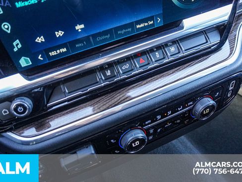 Used 2025 Chevrolet Silverado 2500 LT w/ Convenience Package image 42