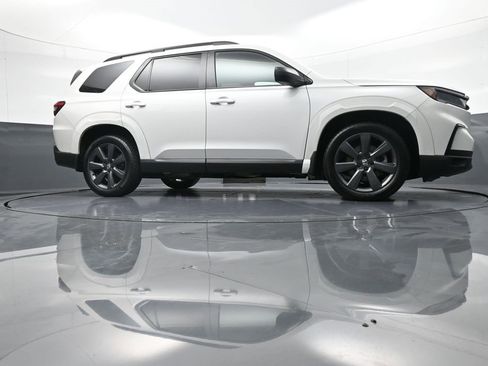 Certified 2023 Honda Pilot Sport image 28