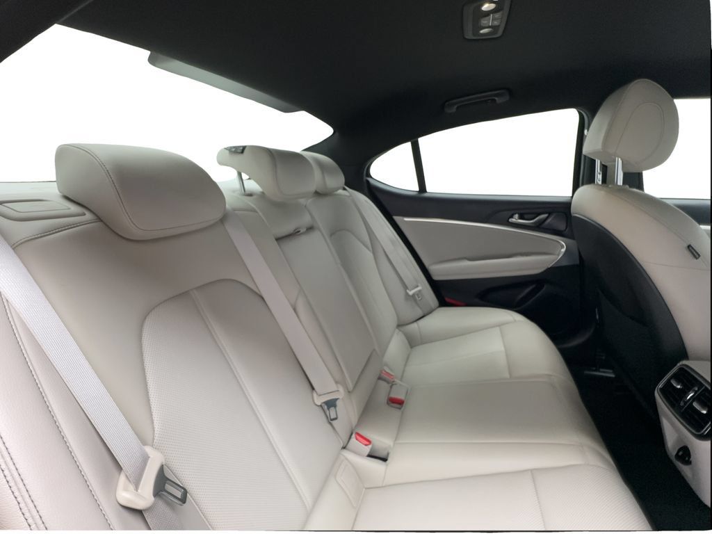 Used 2023 Genesis G70 2.0T RWD image 27