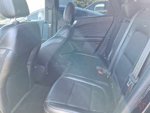 Used 2023 Ford Escape Platinum AWD/4WD image 16