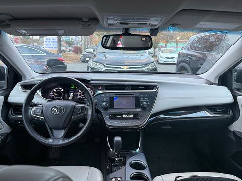 Used 2013 Toyota Avalon XLE Touring FWD image 27