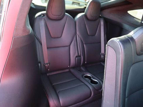 Used 2018 Tesla Model X 100D image 5