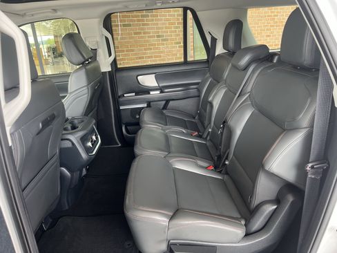Used 2025 Ford Expedition Max Active AWD/4WD image 20
