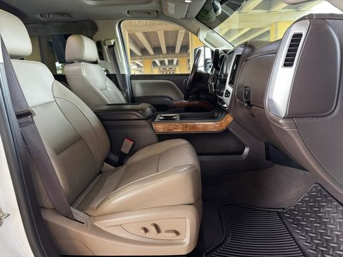 Used 2019 GMC Sierra 3500 SLT w/ Duramax Plus Package image 28