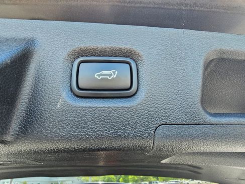Used 2023 Hyundai Santa Fe SEL FWD image 13