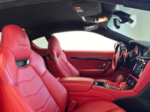 Used 2017 Maserati GranTurismo Sport RWD image 20