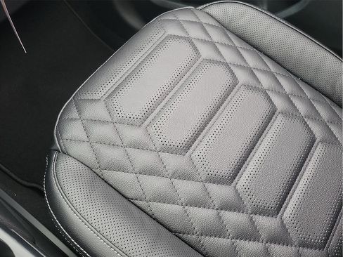 New 2024 Ford Escape SE w/ PHEV Premium Package image 16