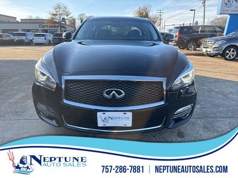 Used 2017 INFINITI Q70 L 3.7 image 1