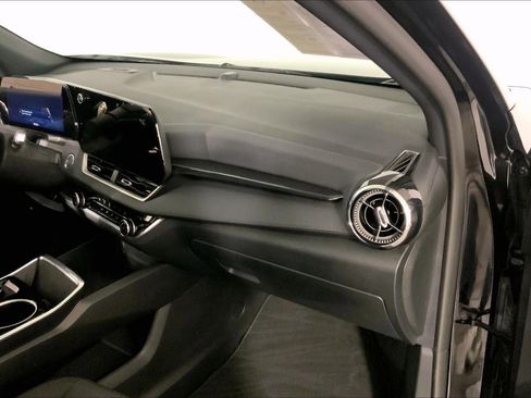 Used 2026 Chevrolet Equinox LT AWD/4WD image 18