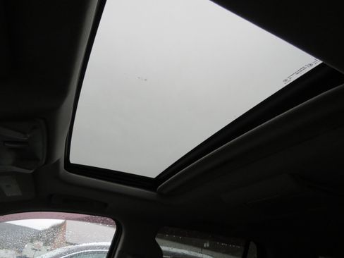 Used 2015 GMC Yukon Denali w/ Premium Package image 11