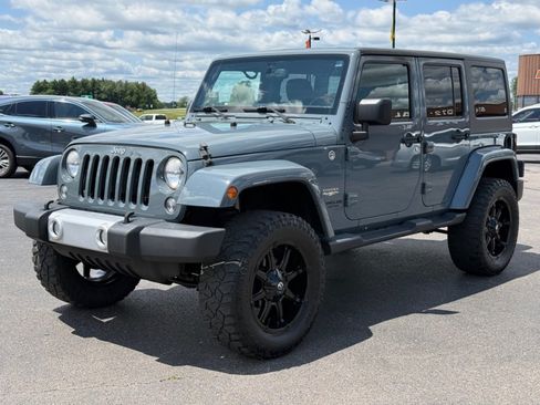 Used 2015 Jeep Wrangler Unlimited Sahara w/ Trailer Tow Group AWD/4WD image 4