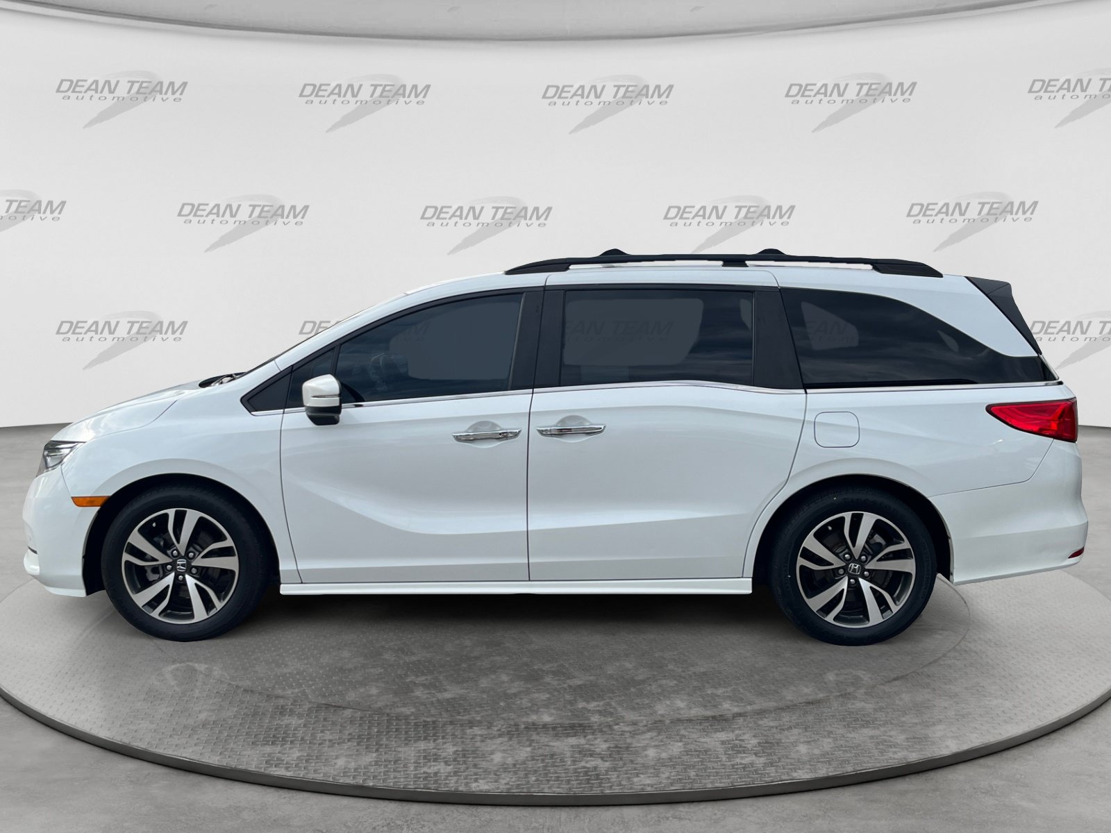 Used 2022 Honda Odyssey Touring image 4