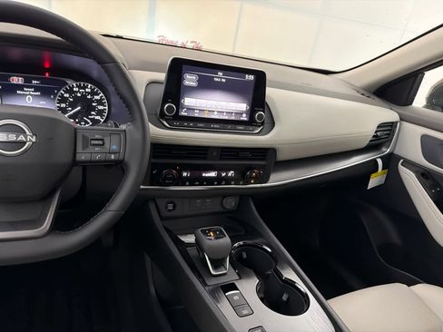 New 2026 Nissan Rogue SV image 19