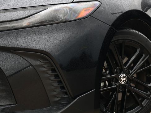 Used 2025 Toyota Camry SE FWD image 11