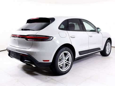 New 2026 Porsche Macan image 32