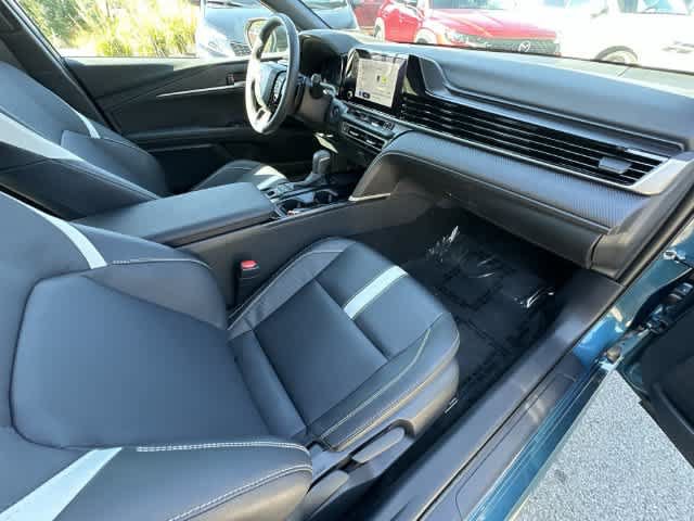 Used 2025 Toyota Camry SE w/ Convenience Package FWD image 21