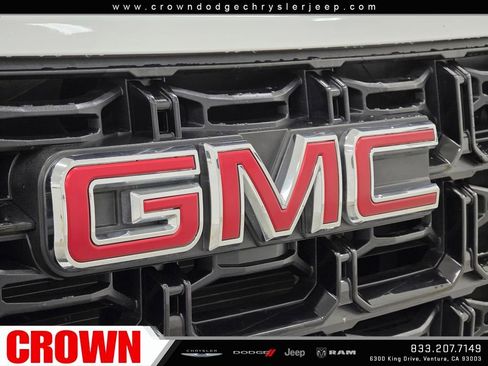 Used 2024 GMC Canyon Elevation image 10