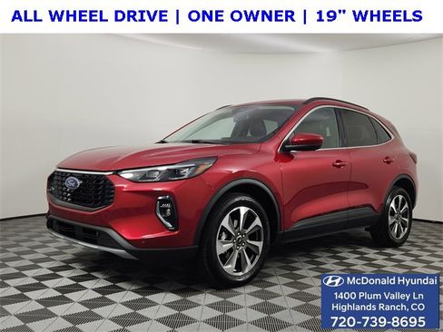 Used 2023 Ford Escape Platinum image 1